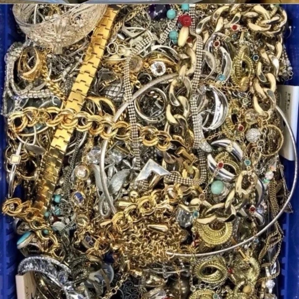 2 LB Tangled Chain Treasure ⚜️Gold & Silver Tone Unsearched TREASURE HUNT Resell